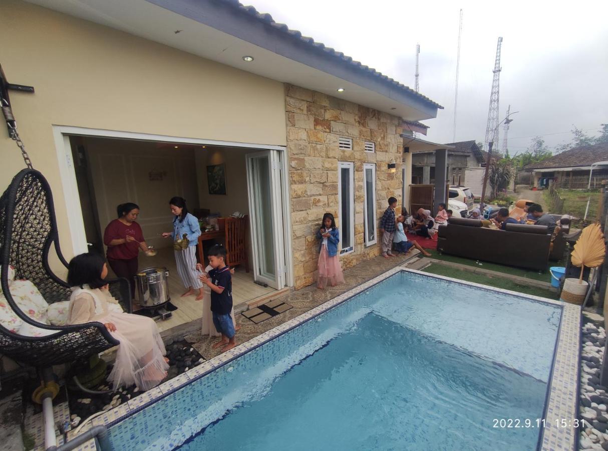 巴图Puncak Pinus And Pool别墅 外观 照片